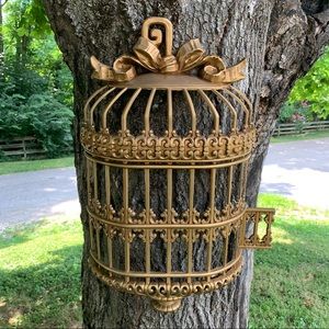 Vintage Universal Statuary Plastic Birdcage
